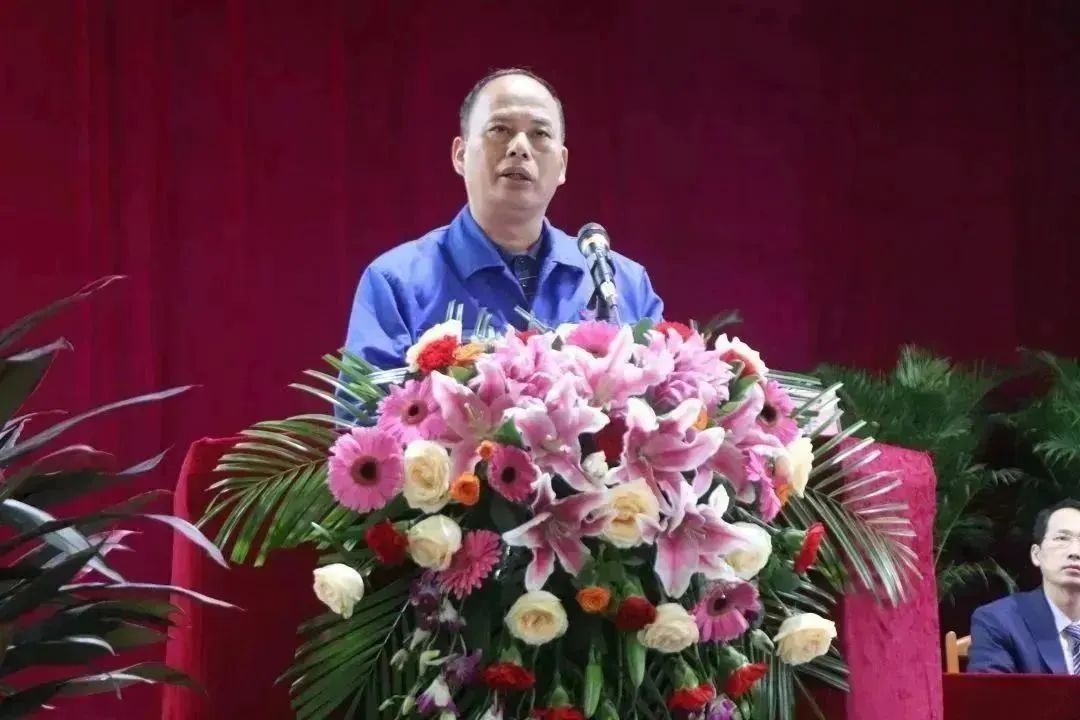 7e7ba46c3f37f5a253edd8f34838bf16.jpg 7e7ba46c3f37f5a253edd8f34838bf16.jpg